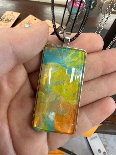 Yellow marble necklace