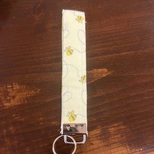 Light bumble wristlet