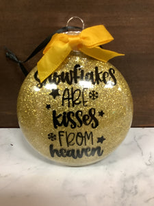 Gold kisses from heaven ornament