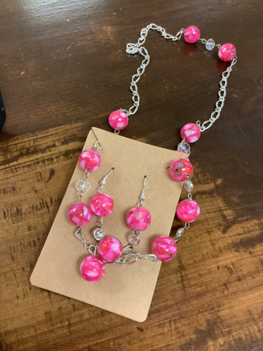 Neon pink earring/necklace combo