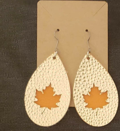 Gold and Leaves Earrings.